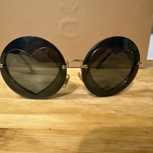 MIU MIU 62mm Layered Heart Round Sunglasses In Grey Mirror - NWOT - Picture 8 of 16